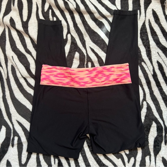 Victoria’s Secret PINK Reversible Leggings - Picture 3 of 5